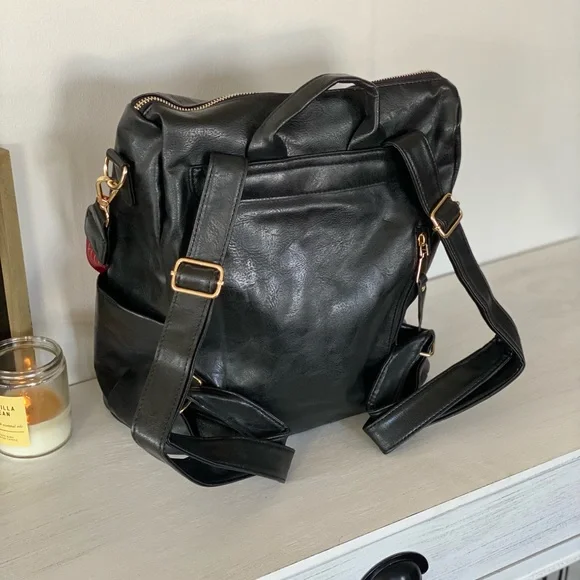 Brand NEW Camden Convertible Backpack in Black 🖤 - Picture 12 of 15